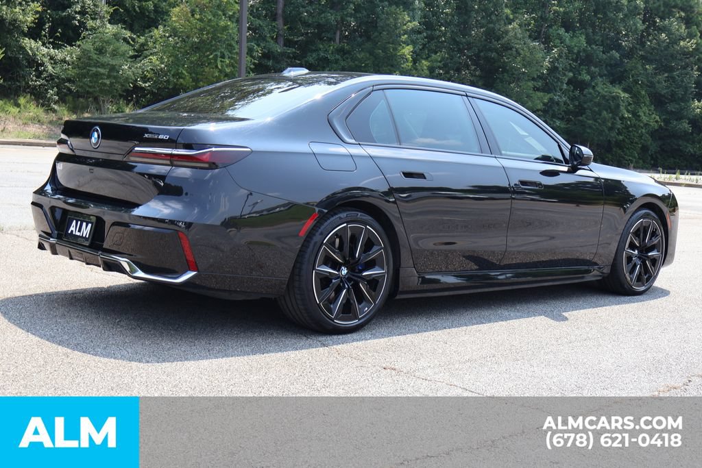 Used 2023 BMW i7 xDrive60 AWD/4WD image 5