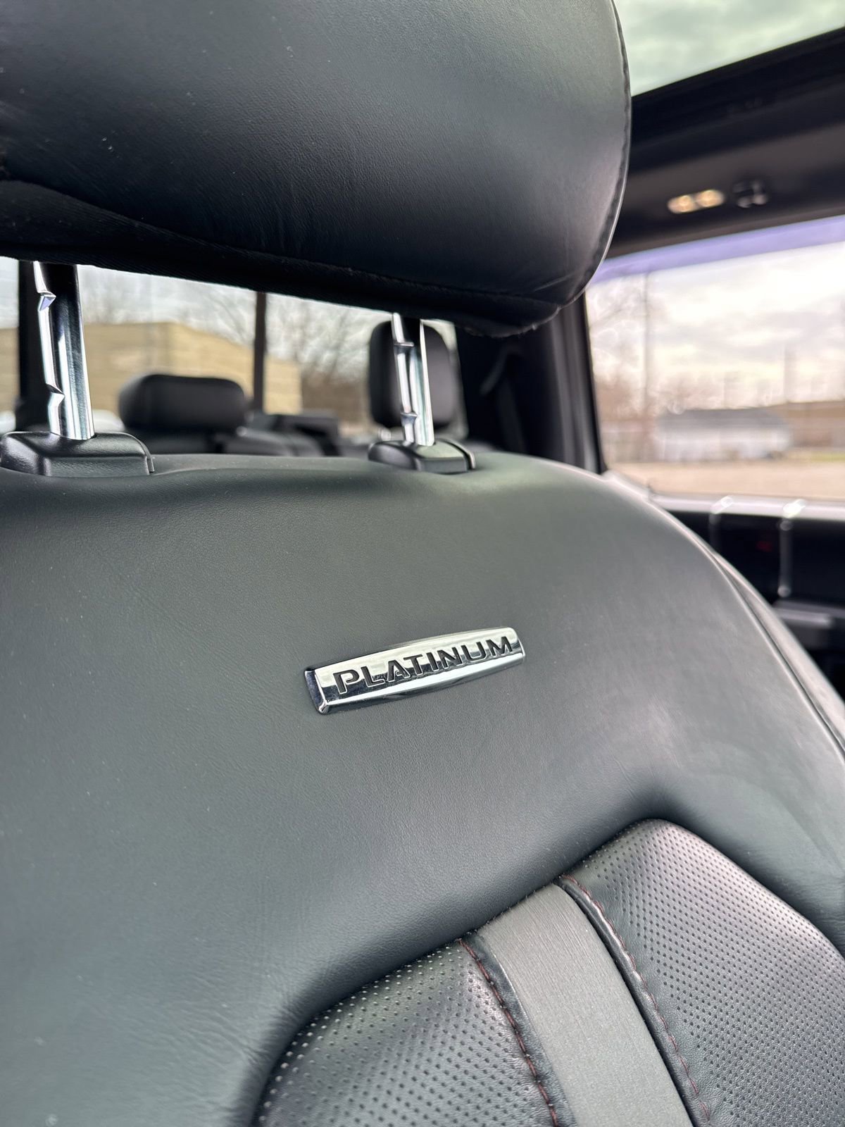 Used 2020 Ford F350 Platinum w/ FX4 Off-Road Package image 35