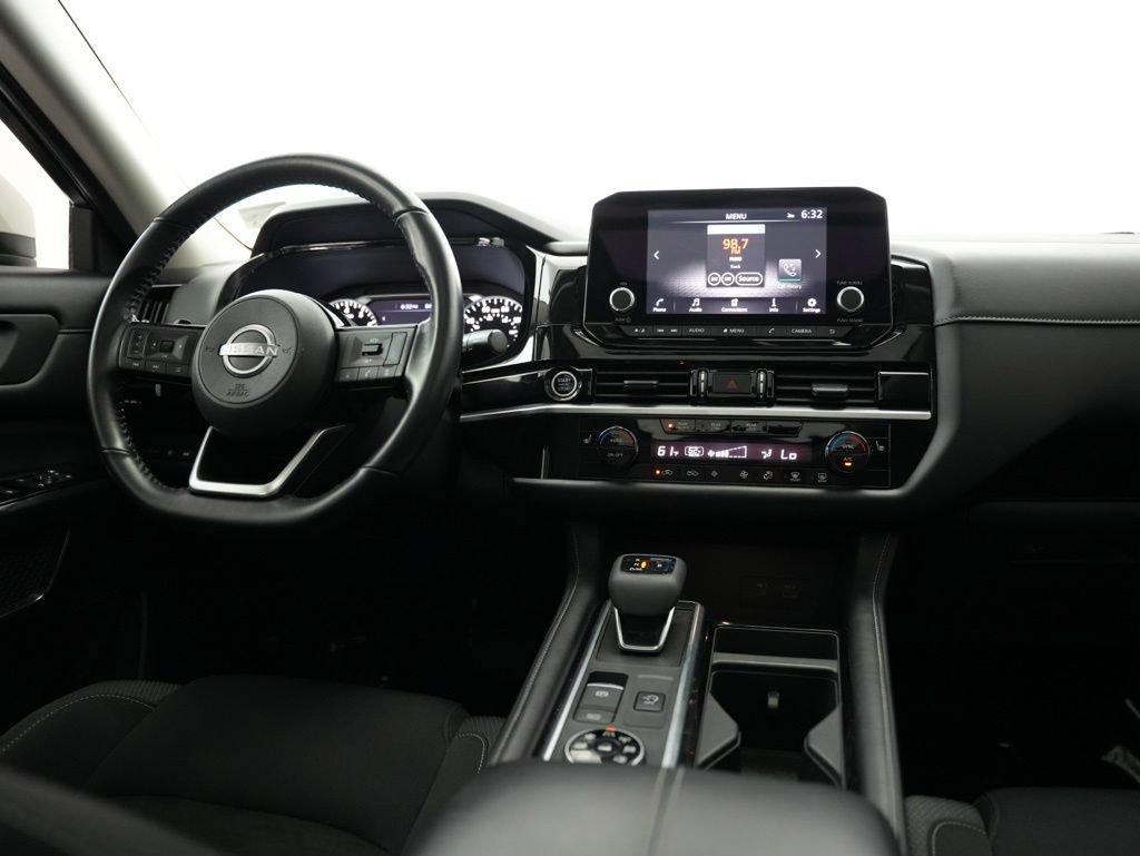 Used 2022 Nissan Pathfinder SV w/ SV Premium Package AWD/4WD image 8