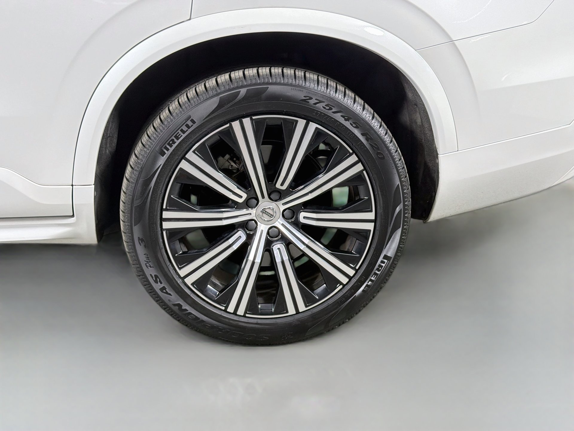 Certified 2023 Volvo XC90 B6 Core w/ Protection Package Premier AWD/4WD image 27