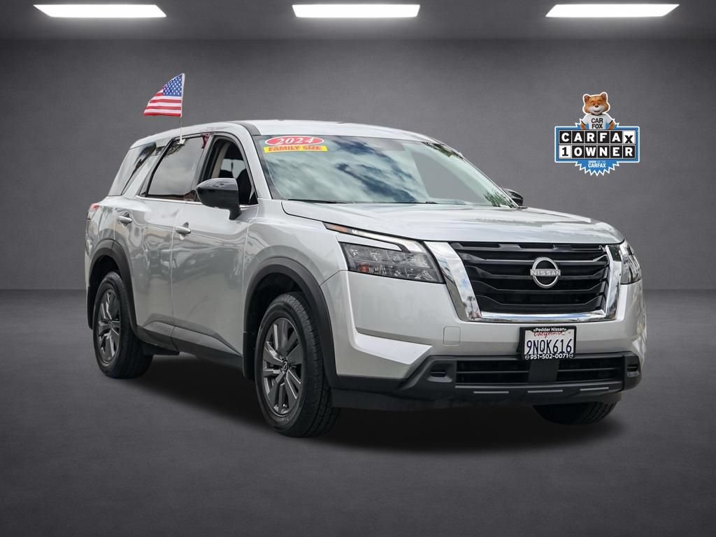 Used 2024 Nissan Pathfinder S FWD image 2