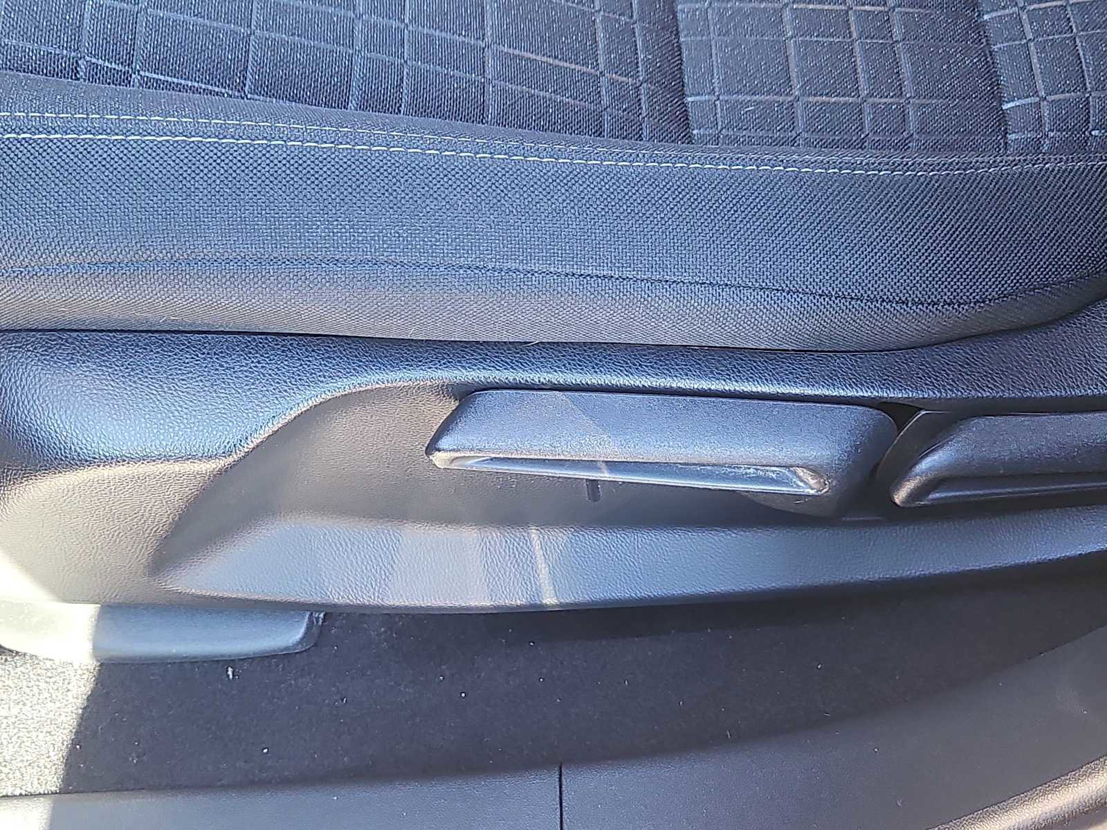 Certified 2024 Honda HR-V LX image 16