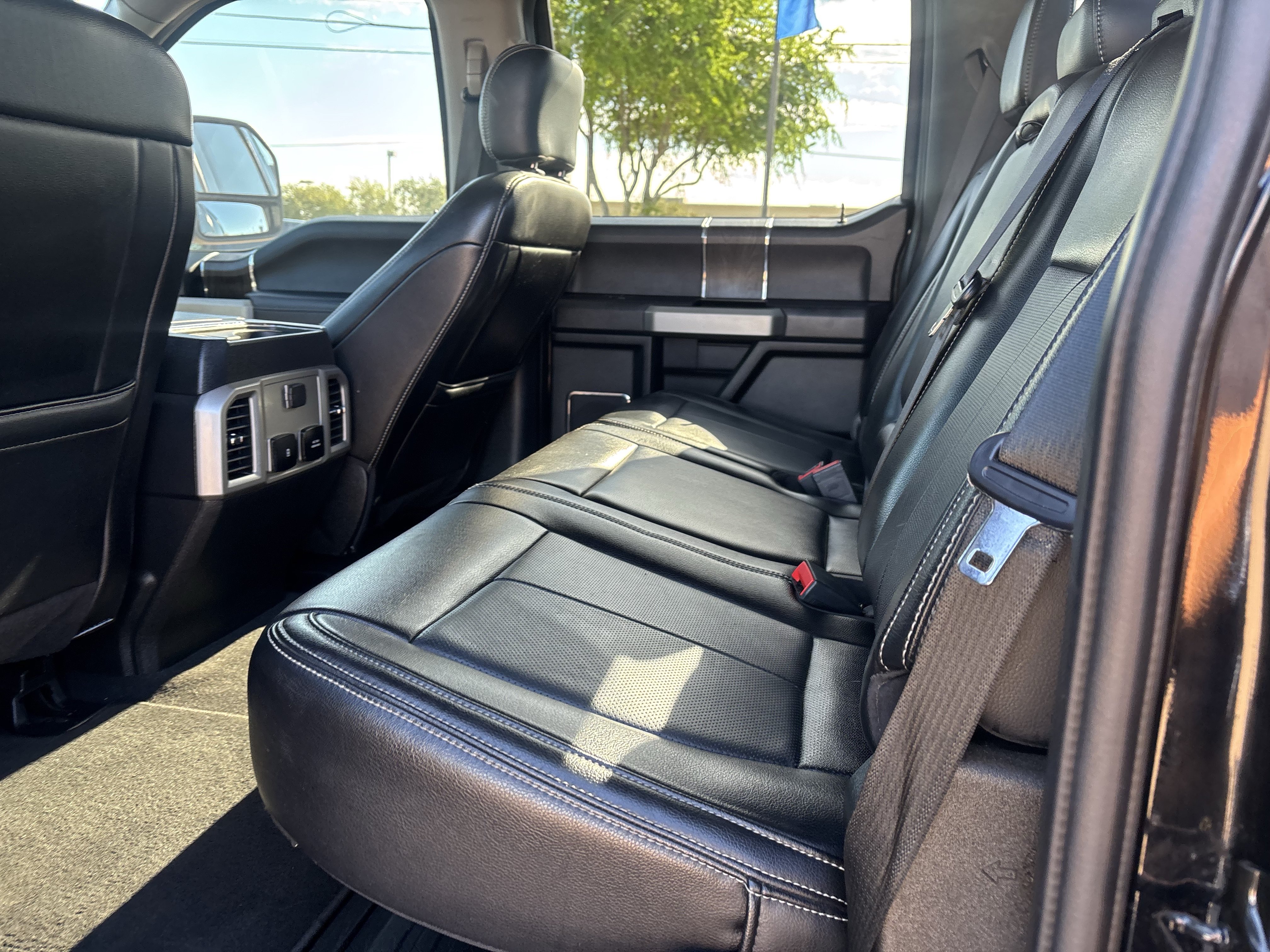 Certified 2021 Ford F250 Lariat w/ Lariat Ultimate Package AWD/4WD image 15
