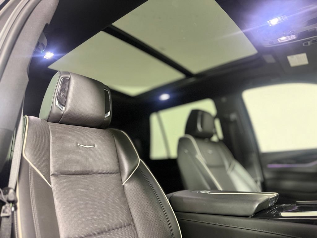 Used 2024 Cadillac Escalade Sport AWD/4WD image 11