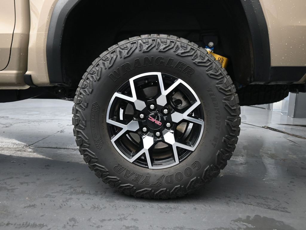 Used 2024 GMC Canyon AT4X image 13