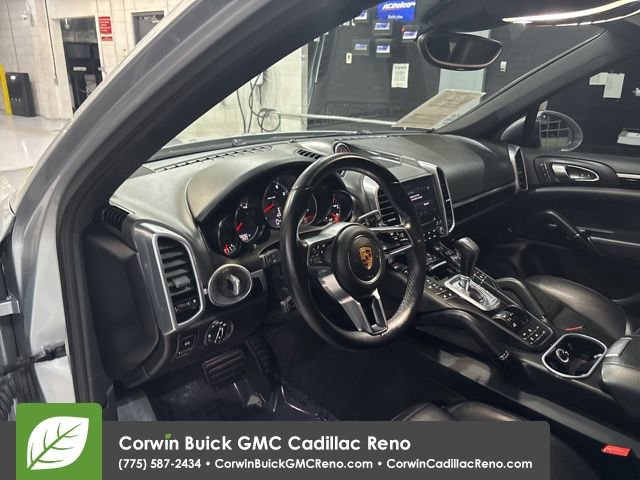 Used 2018 Porsche Cayenne Platinum Edition image 12