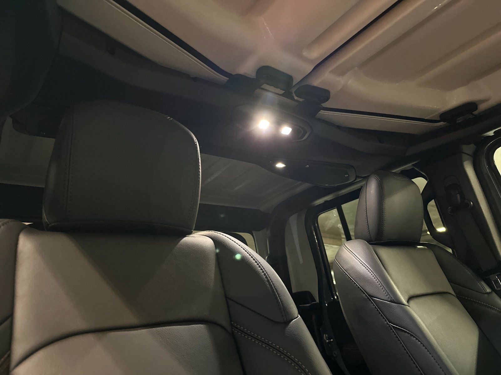 New 2026 Jeep Gladiator Sport AWD/4WD image 15