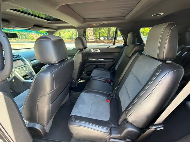 Used 2015 Ford Explorer XLT w/ Equipment Group 202A FWD image 23