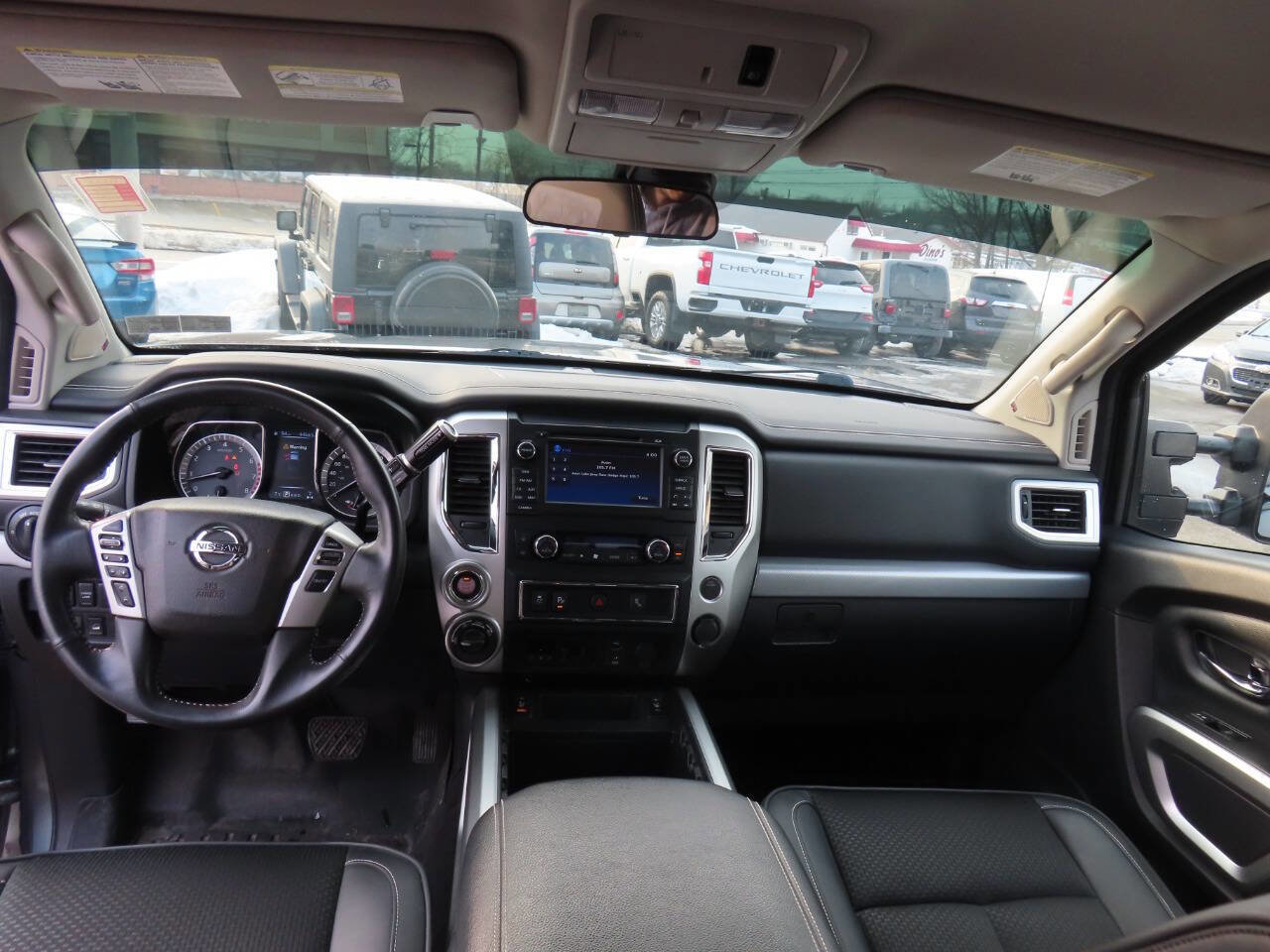 Used 2017 Nissan Titan PRO-4X image 14