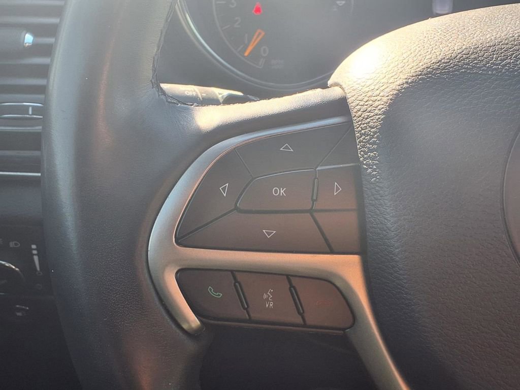 Used 2019 Jeep Grand Cherokee High Altitude RWD image 14