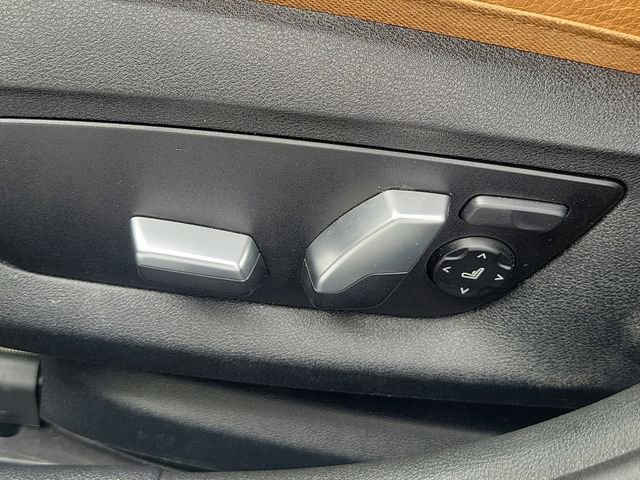 Used 2020 BMW 540i w/ Convenience Package RWD image 23