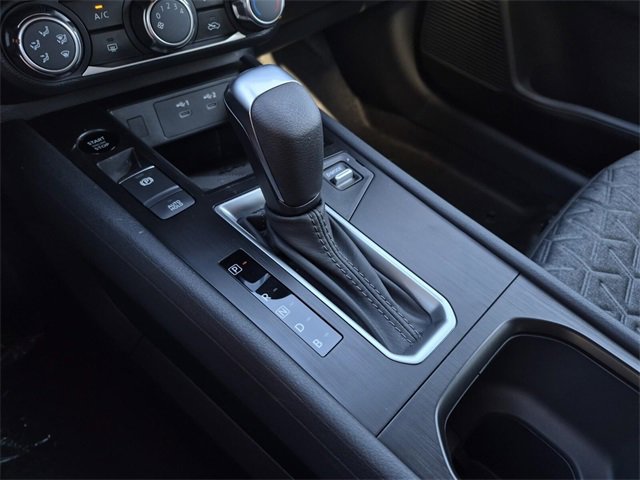 Used 2025 Nissan Kicks SV w/ Illumination Package image 18