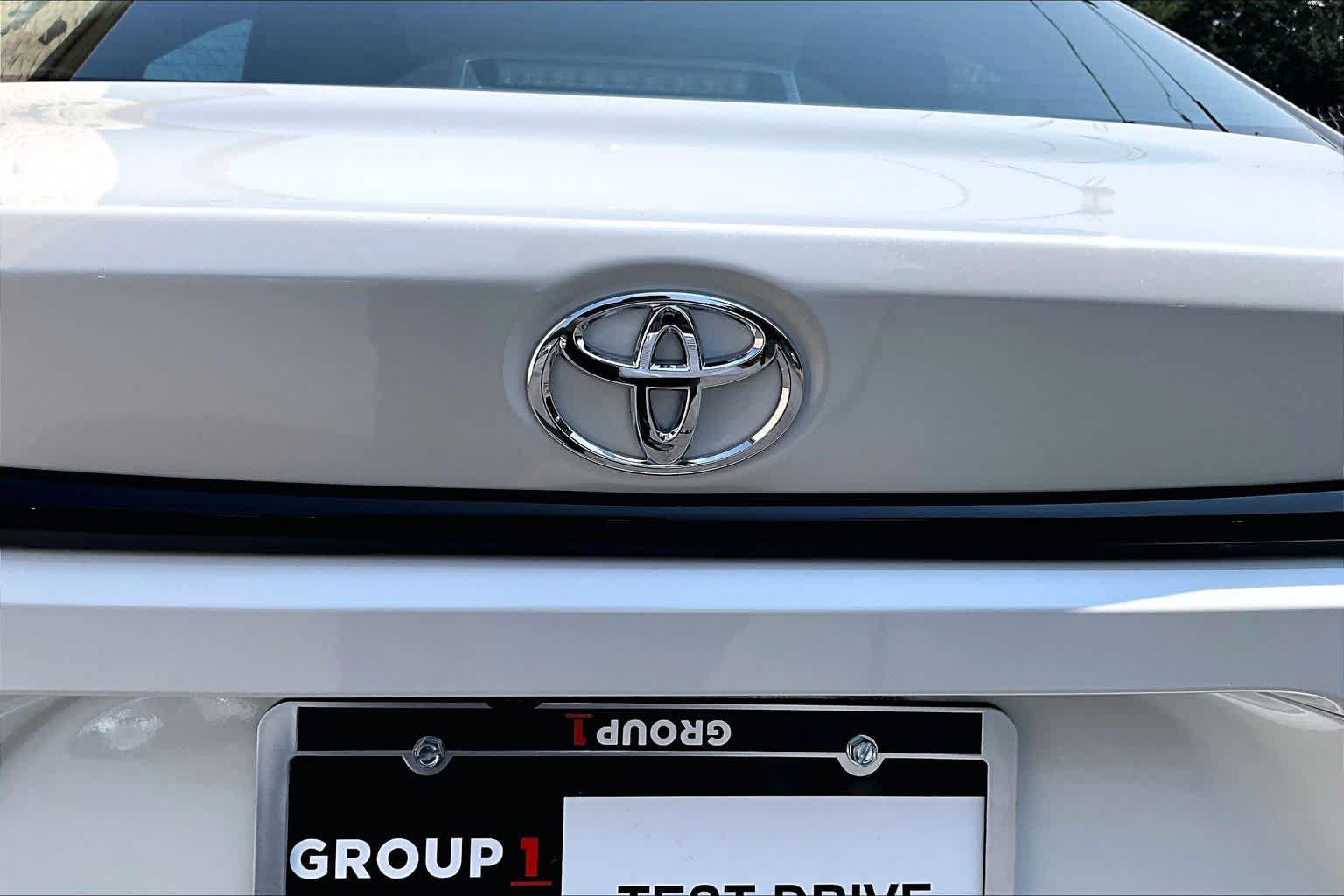 Certified 2026 Toyota Corolla LE FWD image 31