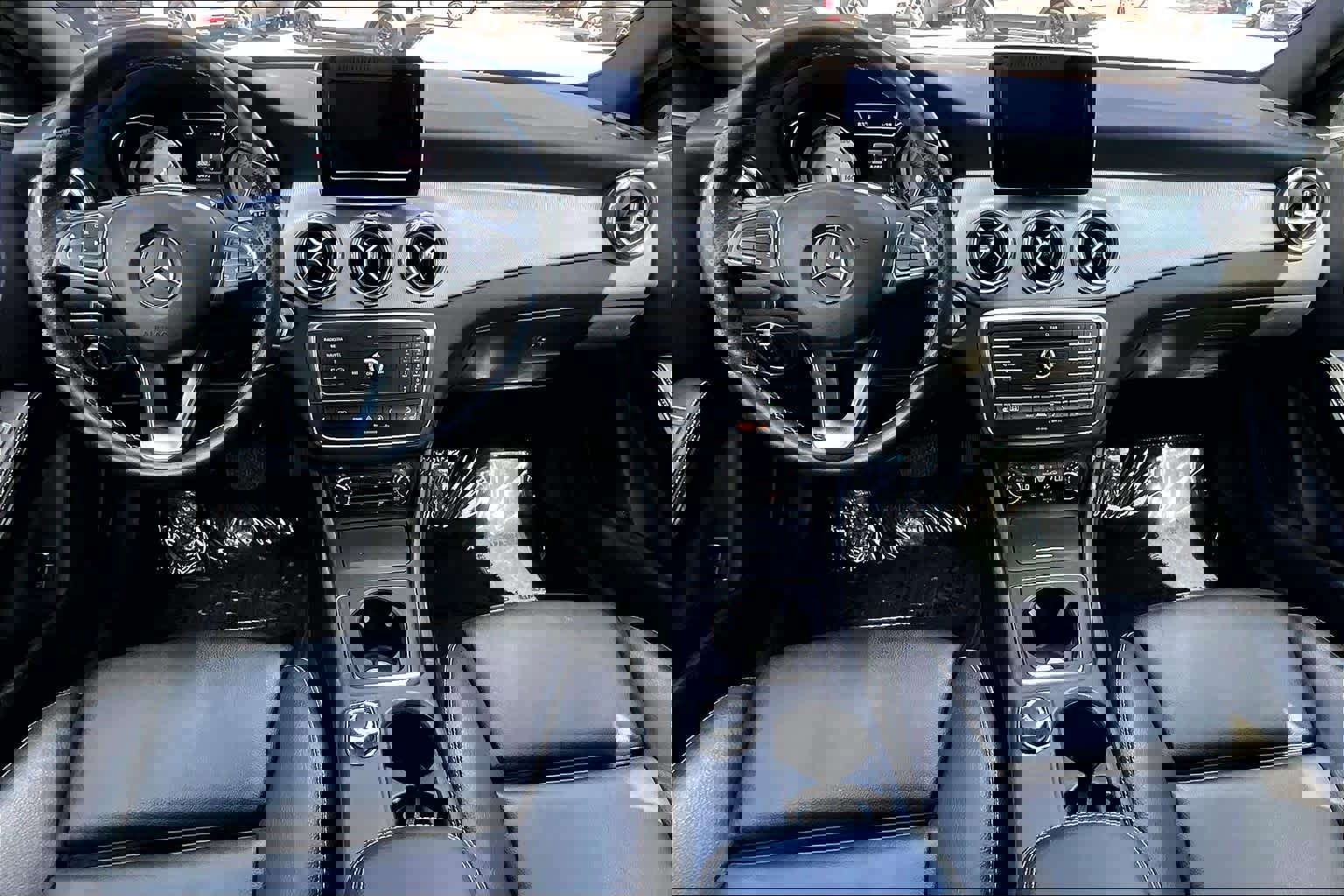 Used 2017 Mercedes-Benz GLA 250 4MATIC image 16