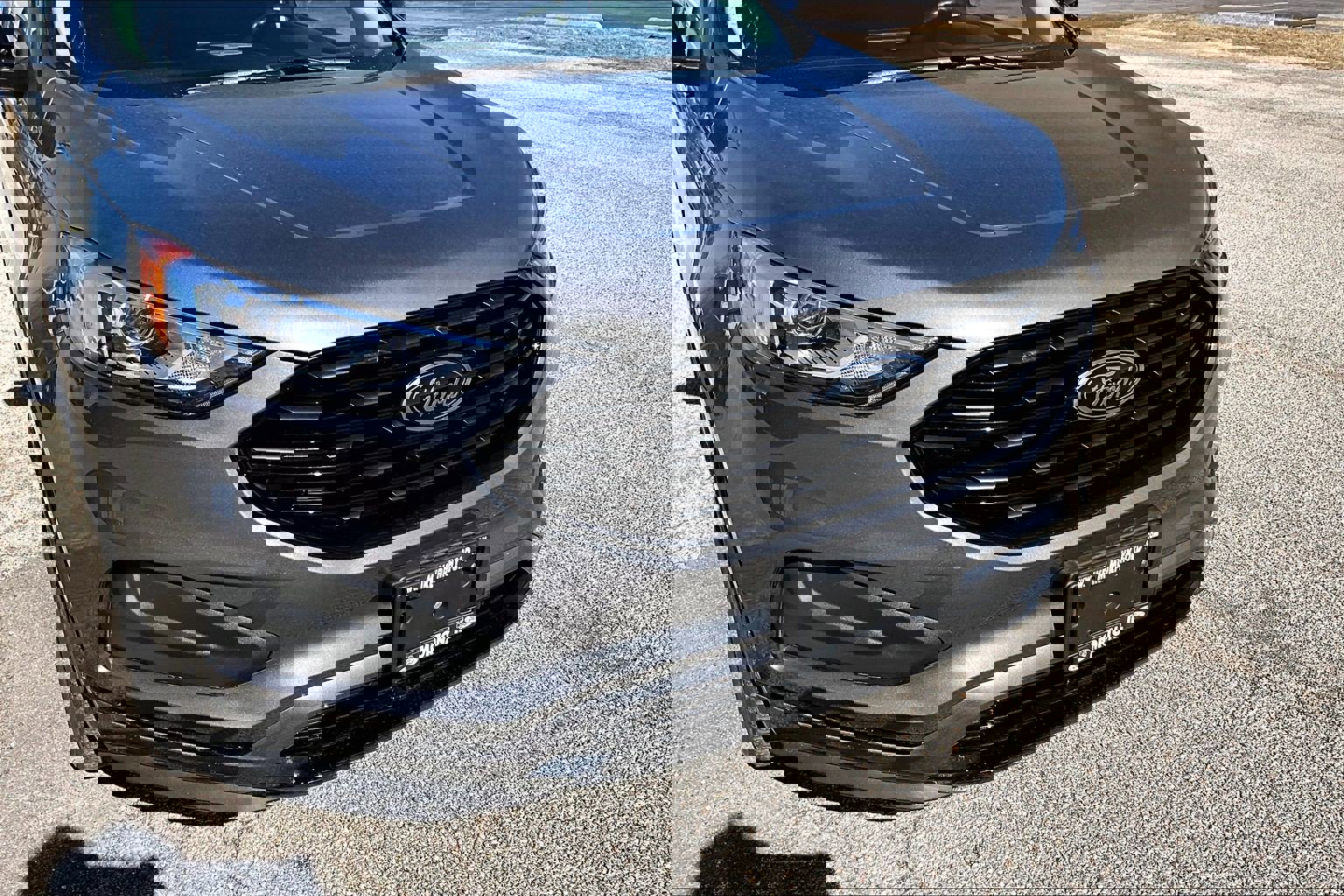 Used 2024 Ford Edge SE w/ Black Appearance Package image 3