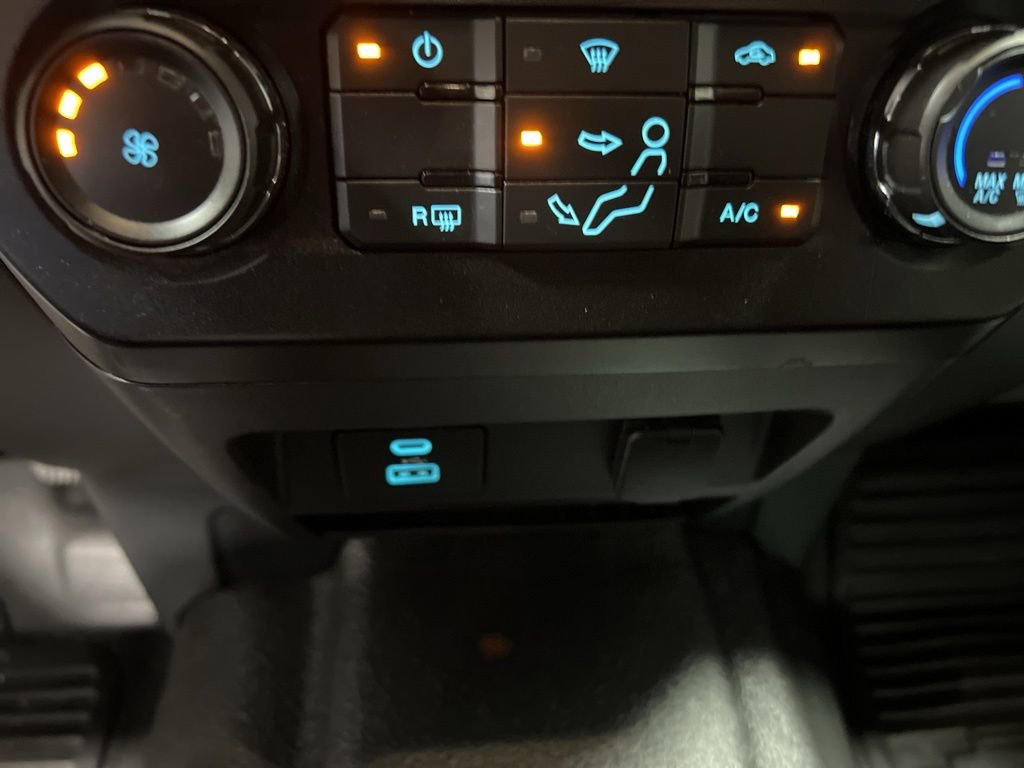 Used 2022 Ford F250 XL w/ Power Equipment Group AWD/4WD image 33
