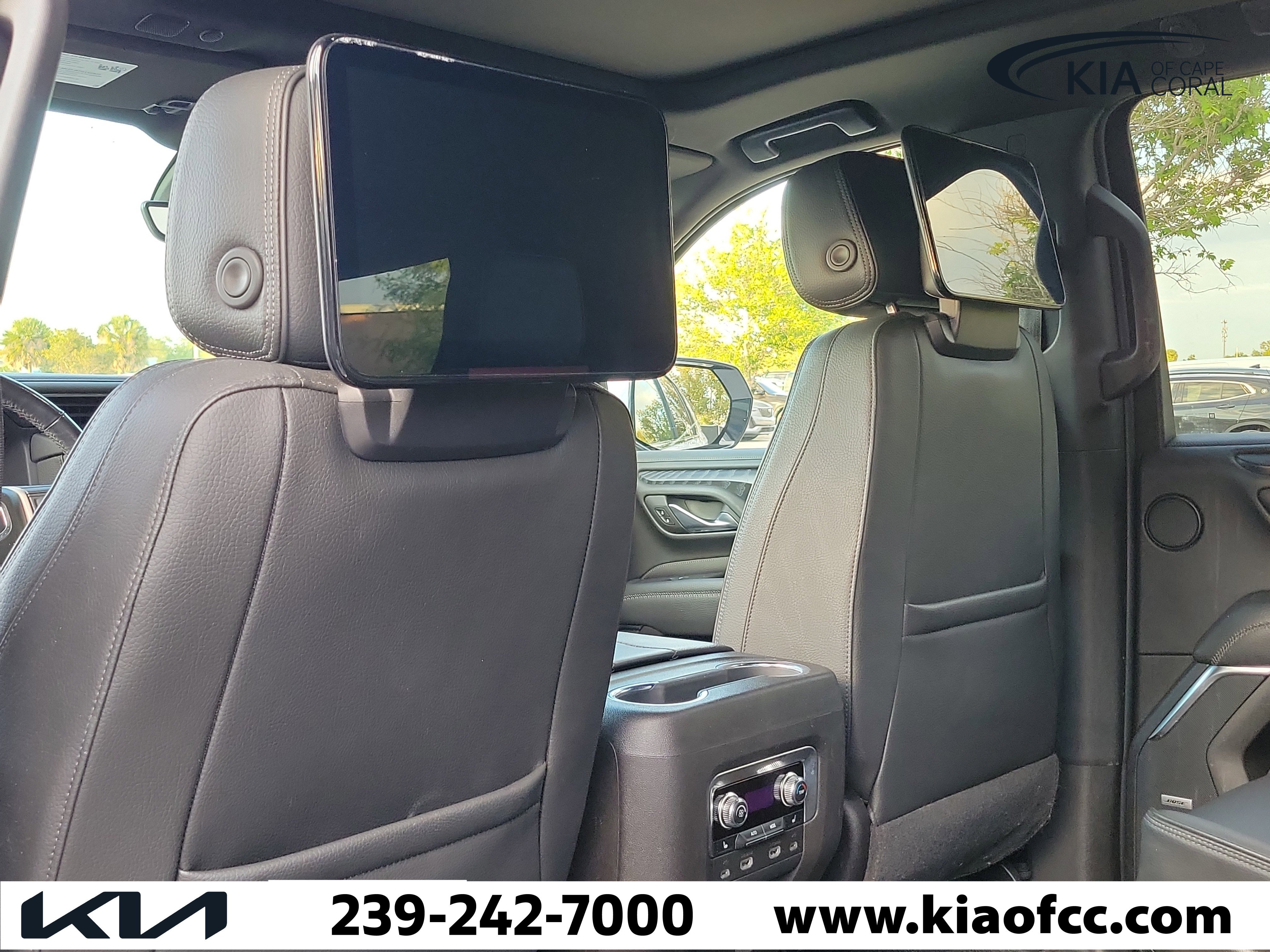Used 2021 GMC Yukon XL Denali w/ Advanced Technology Package image 14