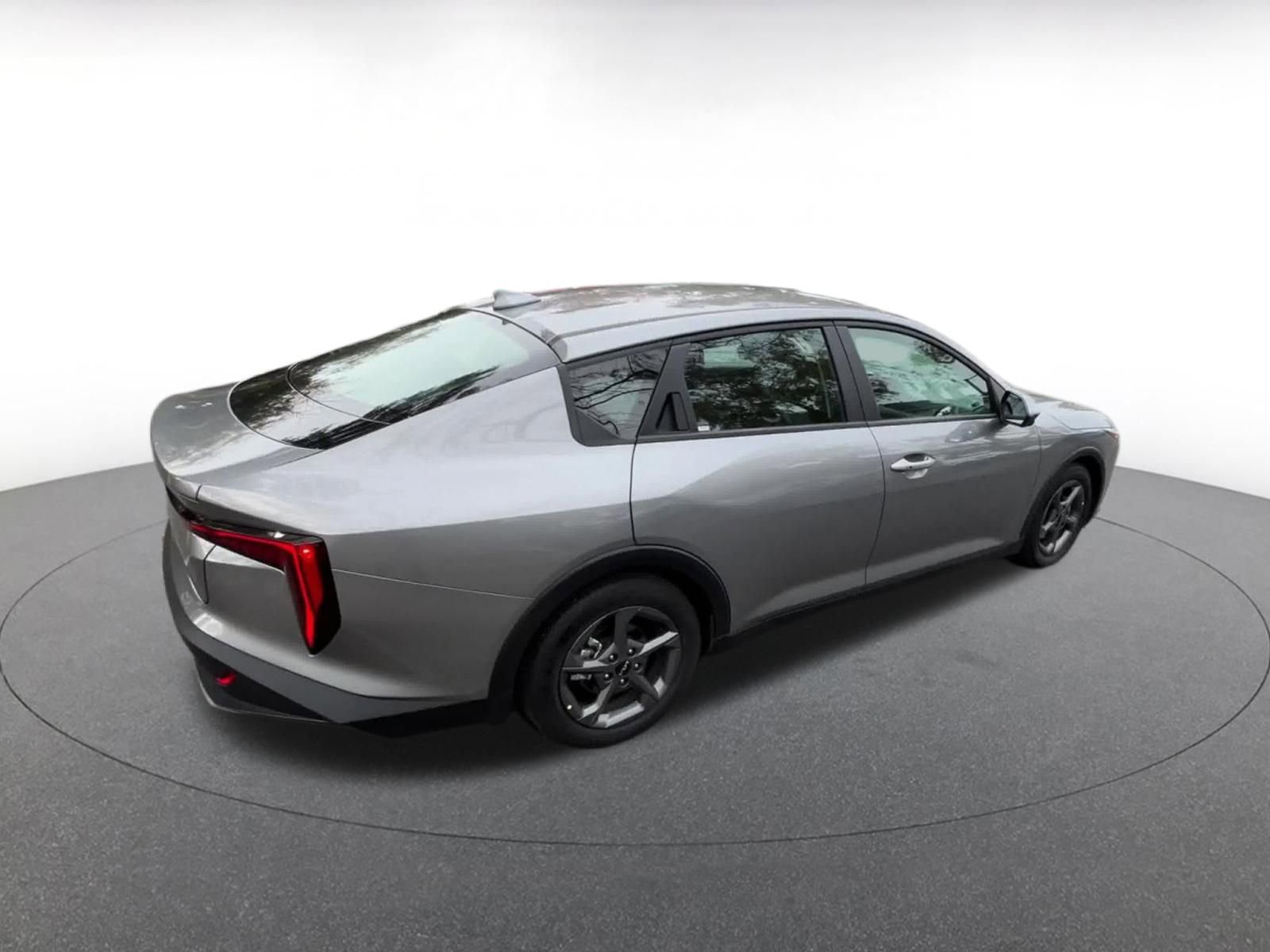 Used 2025 Kia K4 LXS image 15