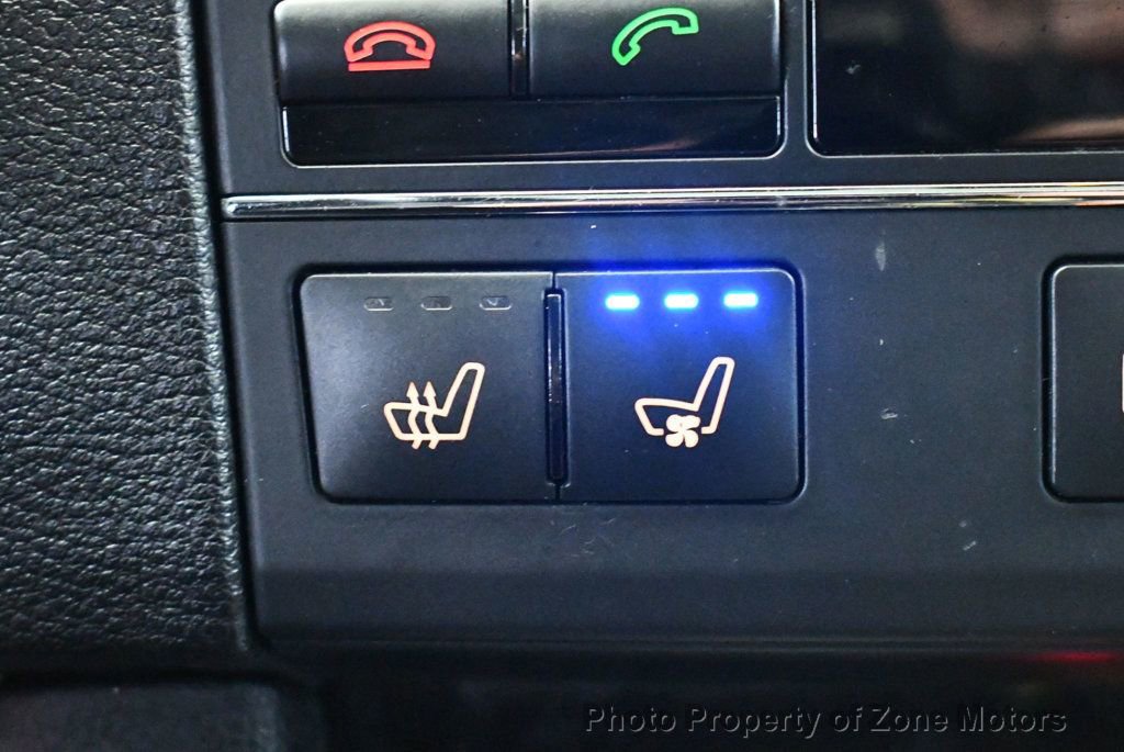 Used 2010 Mercedes-Benz E 550 4MATIC Sedan image 43