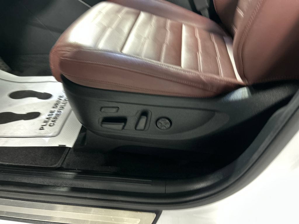 Used 2025 Kia Telluride SX Prestige AWD/4WD image 11