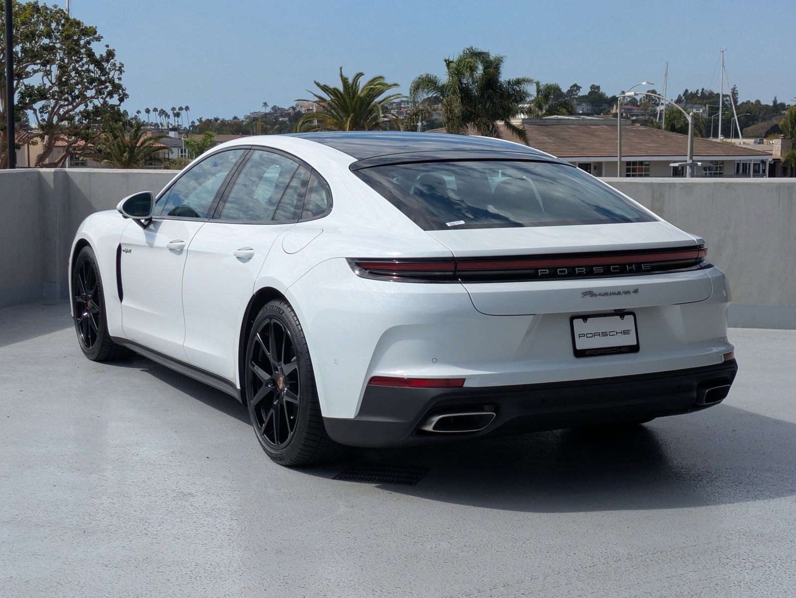 New 2025 Porsche Panamera 4 image 3