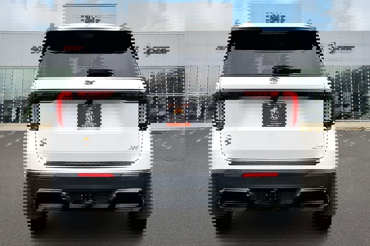 Used 2025 Ford Explorer ST-Line image 5