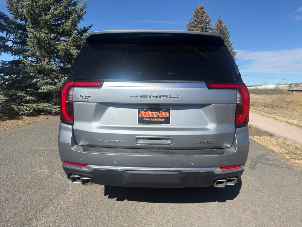 Used 2025 GMC Yukon XL Denali w/ Advanced Technology Package image 7