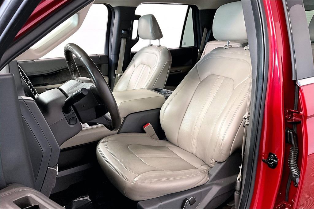 Used 2021 Ford Expedition Limited image 25