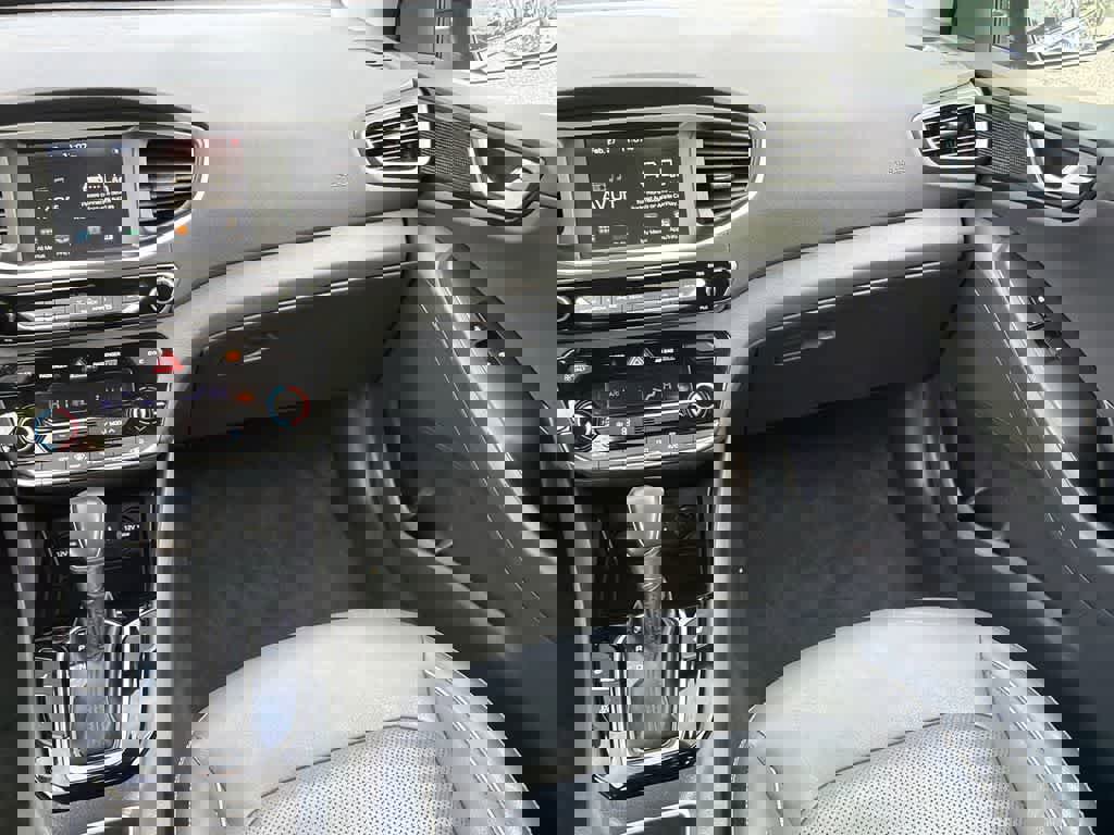 Used 2019 Hyundai Ioniq Limited image 20