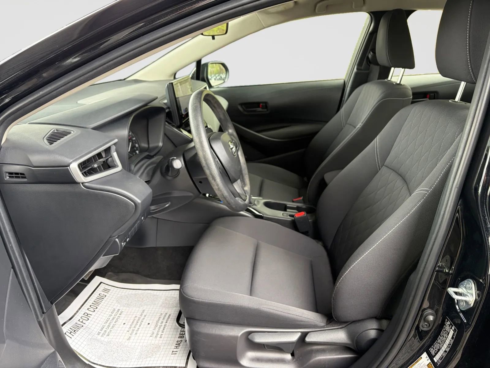 Used 2023 Toyota Corolla LE AWD/4WD image 10