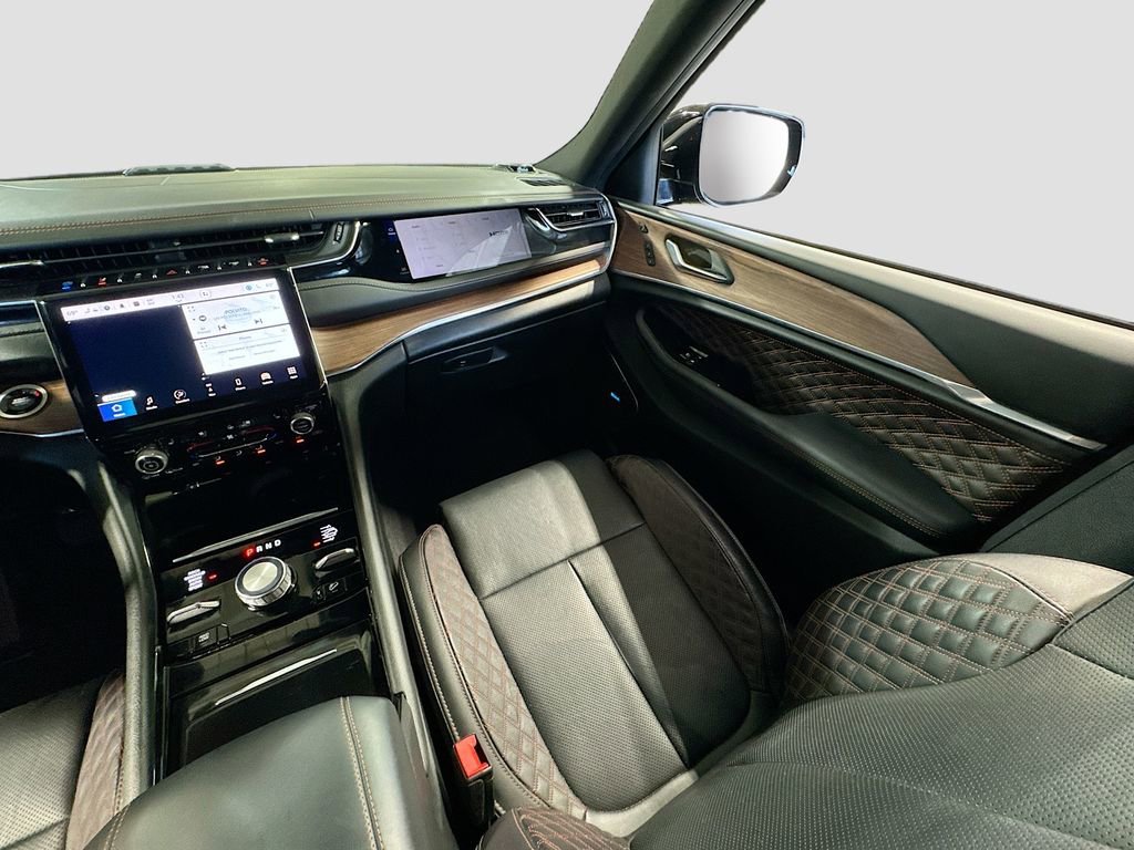 Used 2023 Jeep Grand Cherokee Summit w/ Advanced Protech Group IV AWD/4WD image 16