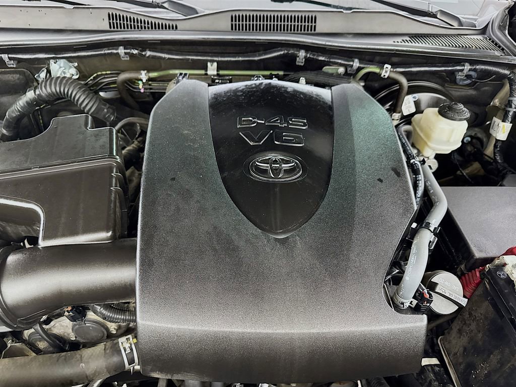 Used 2022 Toyota Tacoma SR5 RWD image 36