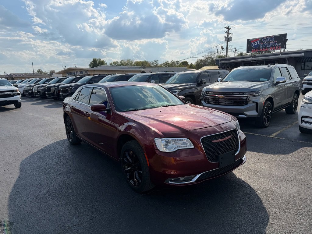 Used 2015 Chrysler 300 Limited w/ Driver Convenience Group