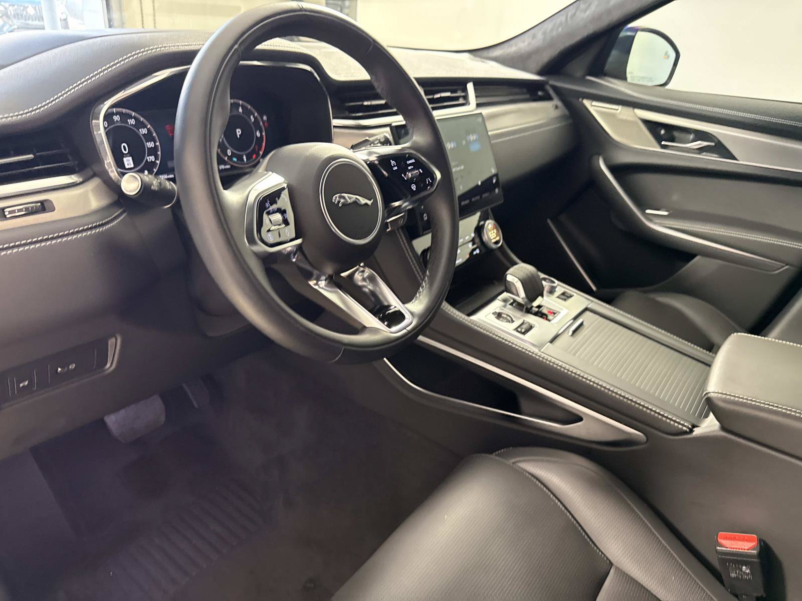 Certified 2026 Jaguar F-PACE R-Dynamic S AWD/4WD image 22