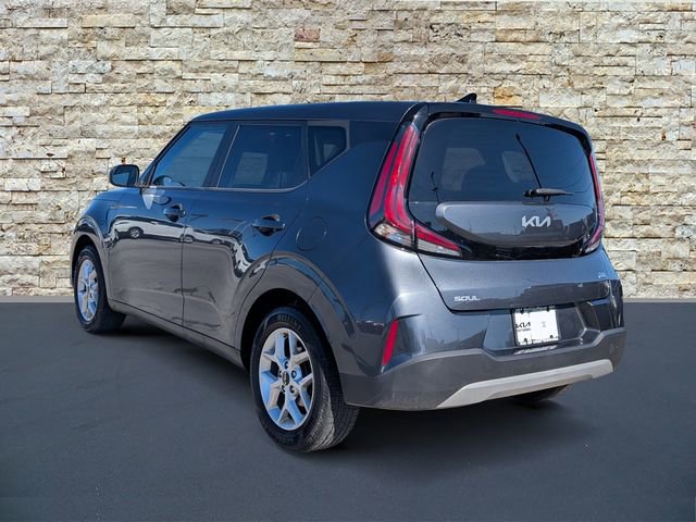 Used 2023 Kia Soul LX w/ LX Technology Package image 4