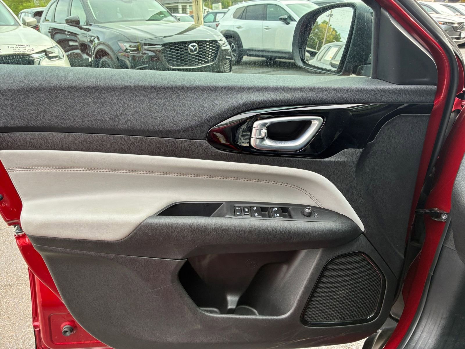 Used 2025 Jeep Compass Limited image 18