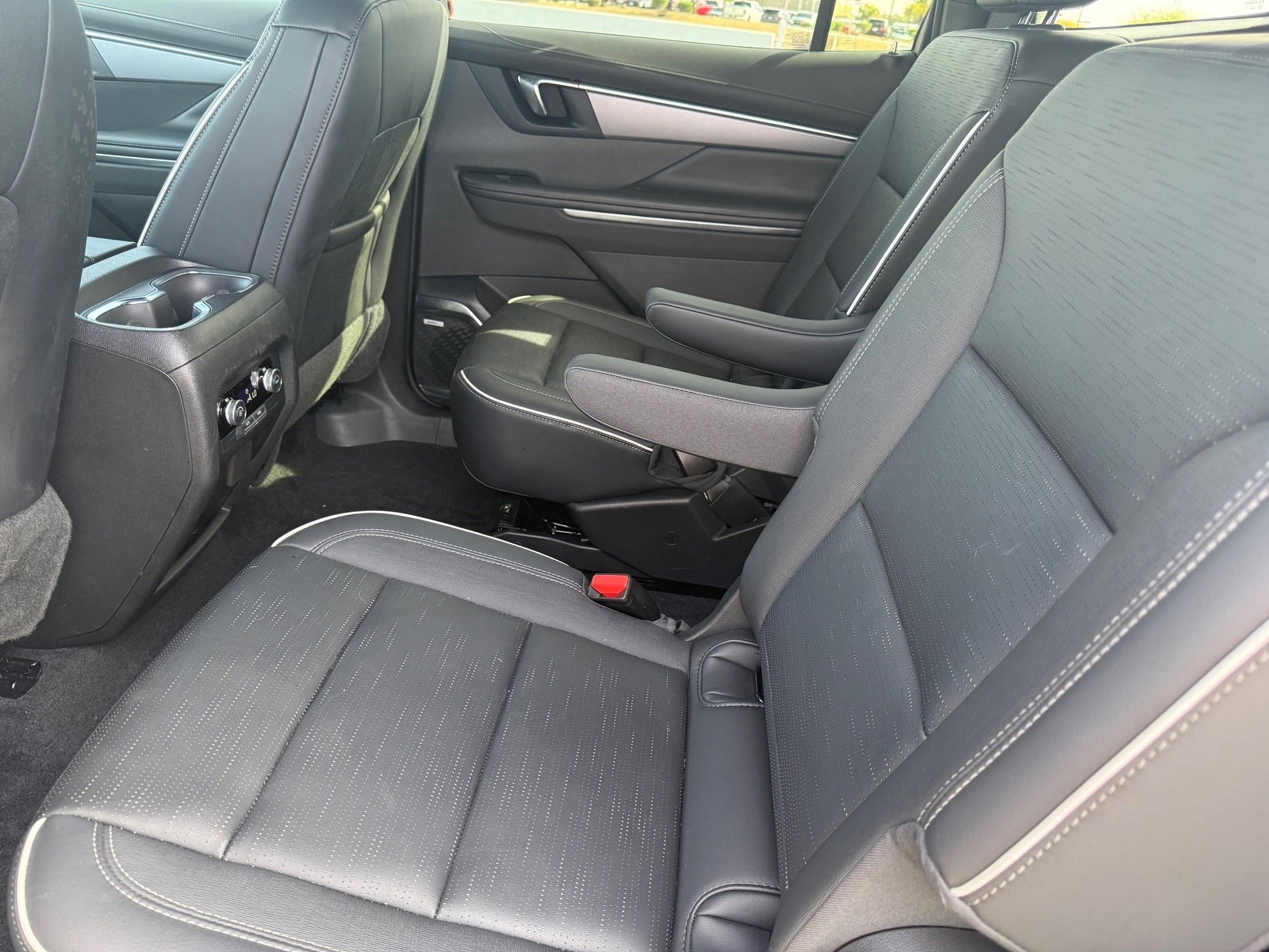 Used 2025 Buick Enclave Sport Touring w/ Power Package image 24