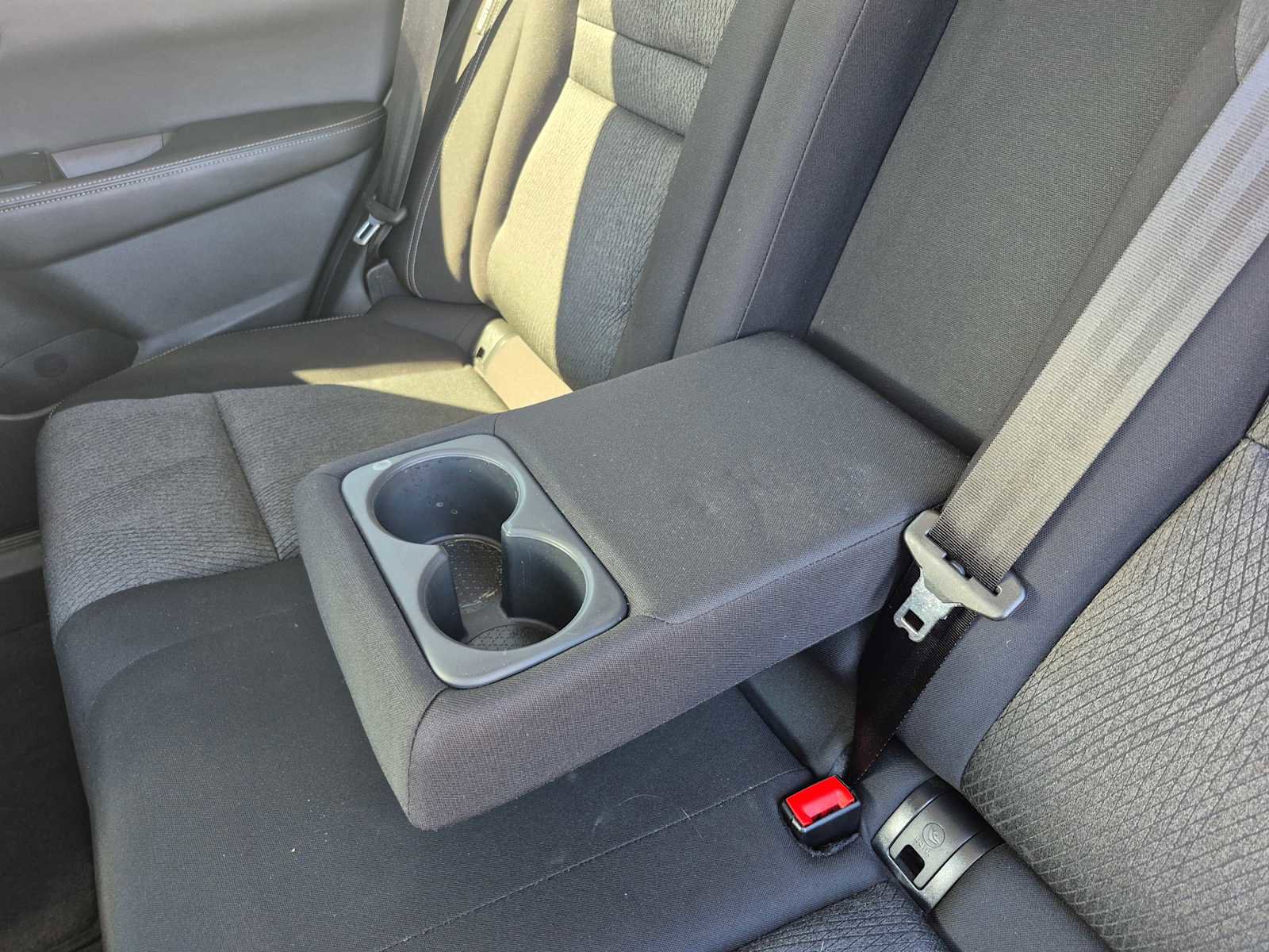 Used 2025 Nissan Rogue SV image 29