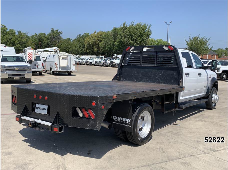 Used 2021 RAM 5500 Tradesman w/ Chrome Appearance Group RWD image 2