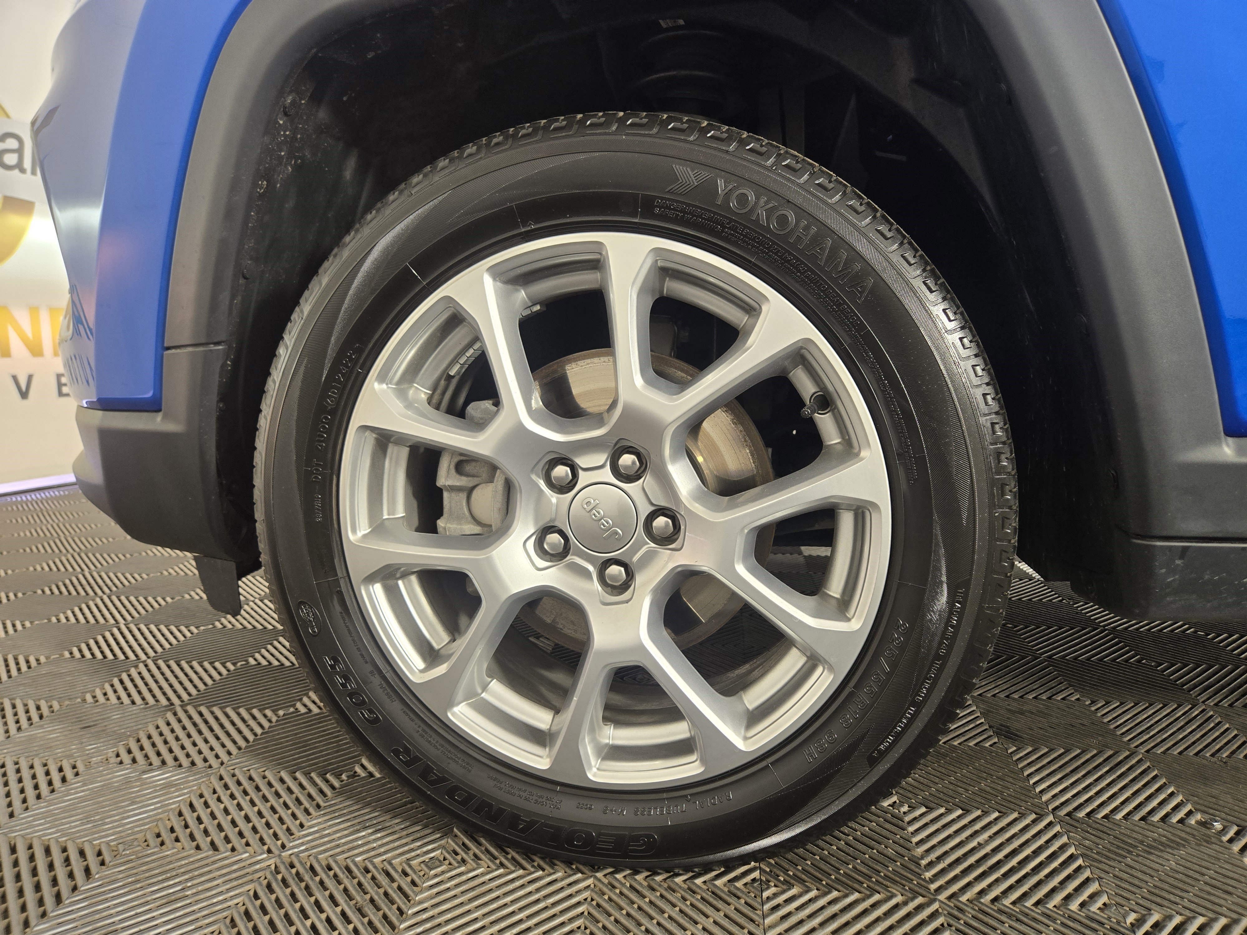 Certified 2022 Jeep Compass Latitude AWD/4WD image 32