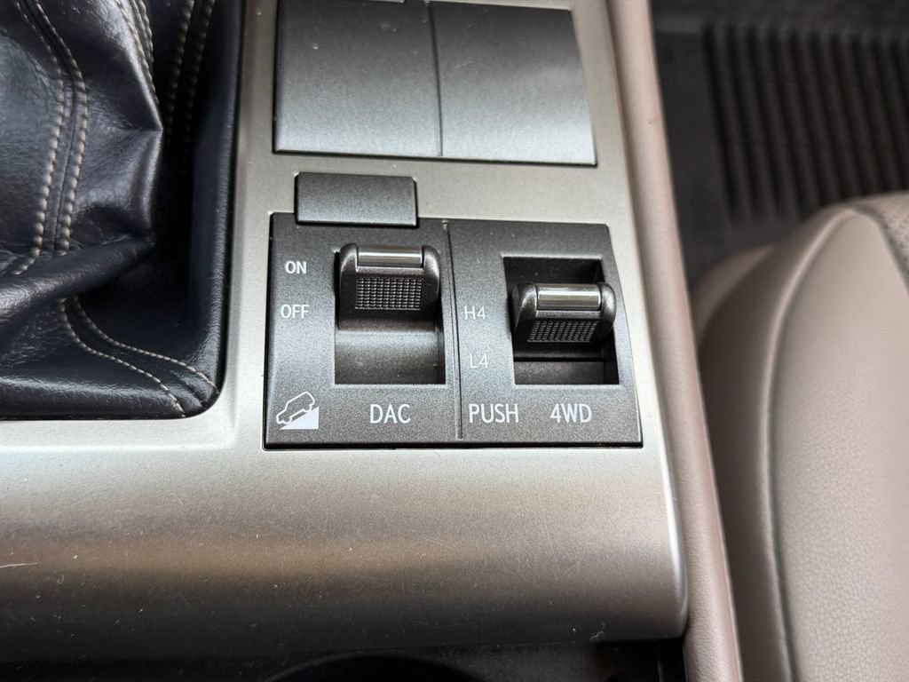 Used 2019 Lexus GX 460 Premium AWD/4WD image 30
