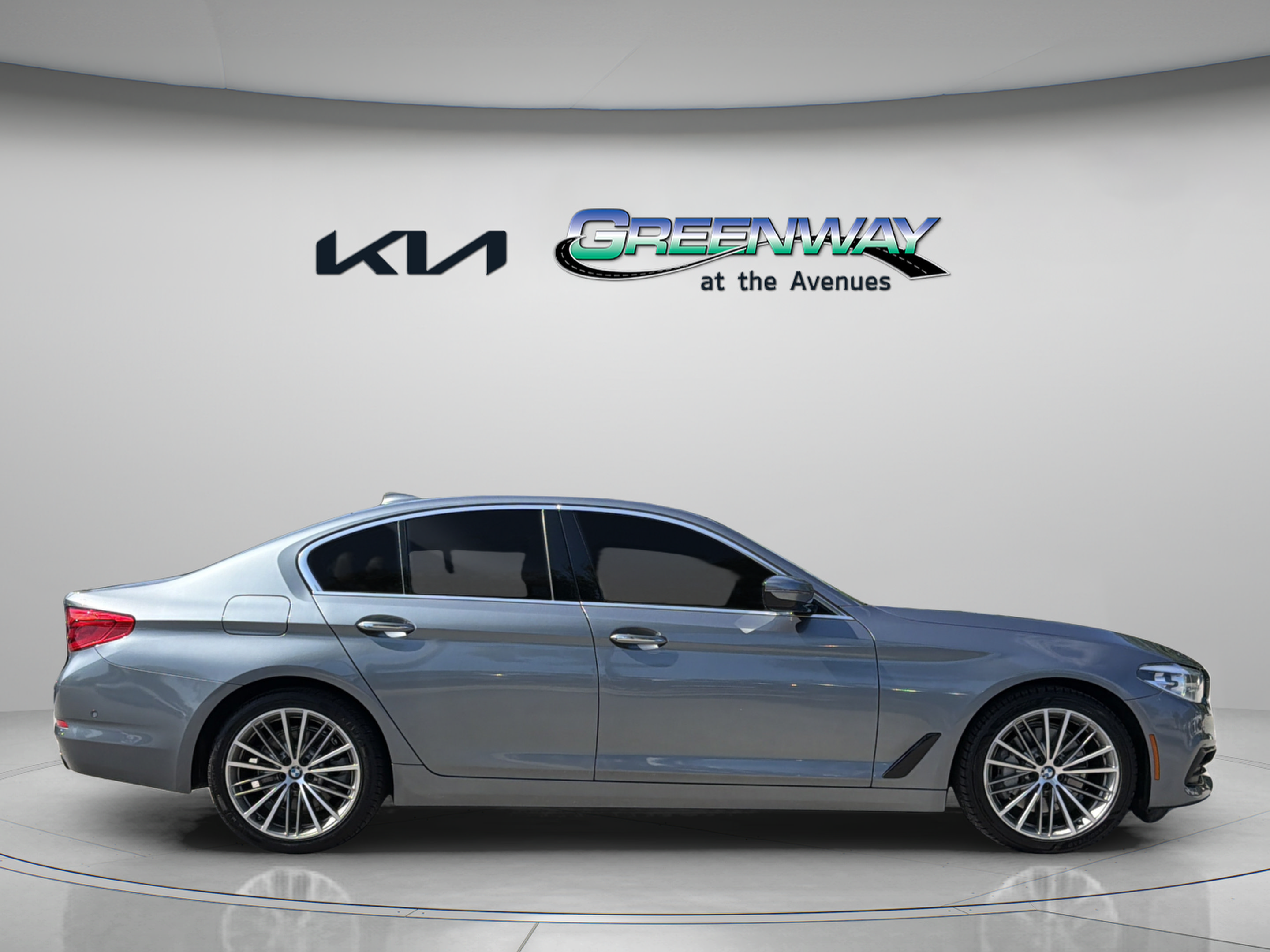 Used 2018 BMW 530i w/ Premium Package RWD image 7