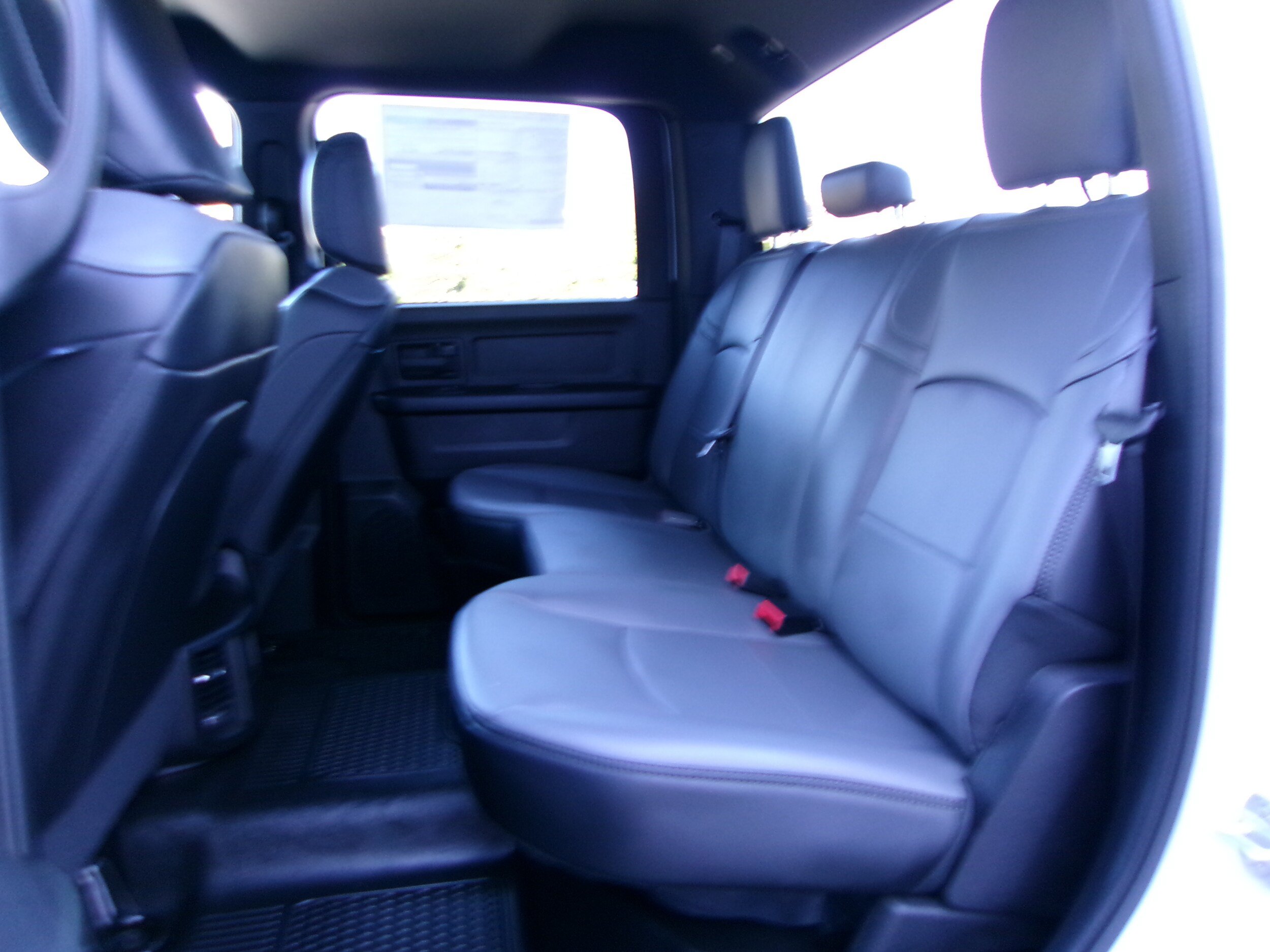 New 2025 RAM 3500 Tradesman w/ Chrome Appearance Group AWD/4WD image 17