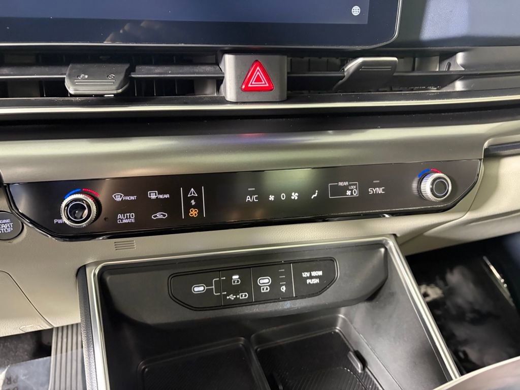 Used 2025 Kia Carnival SX image 20