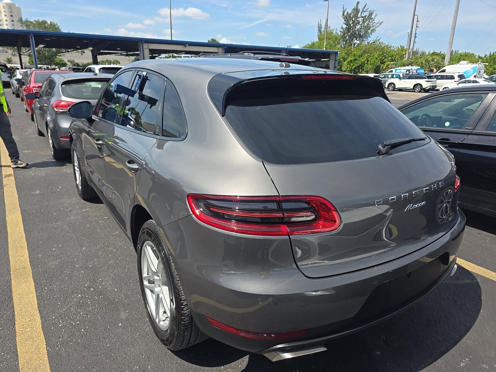 Used 2018 Porsche Macan AWD/4WD image 4