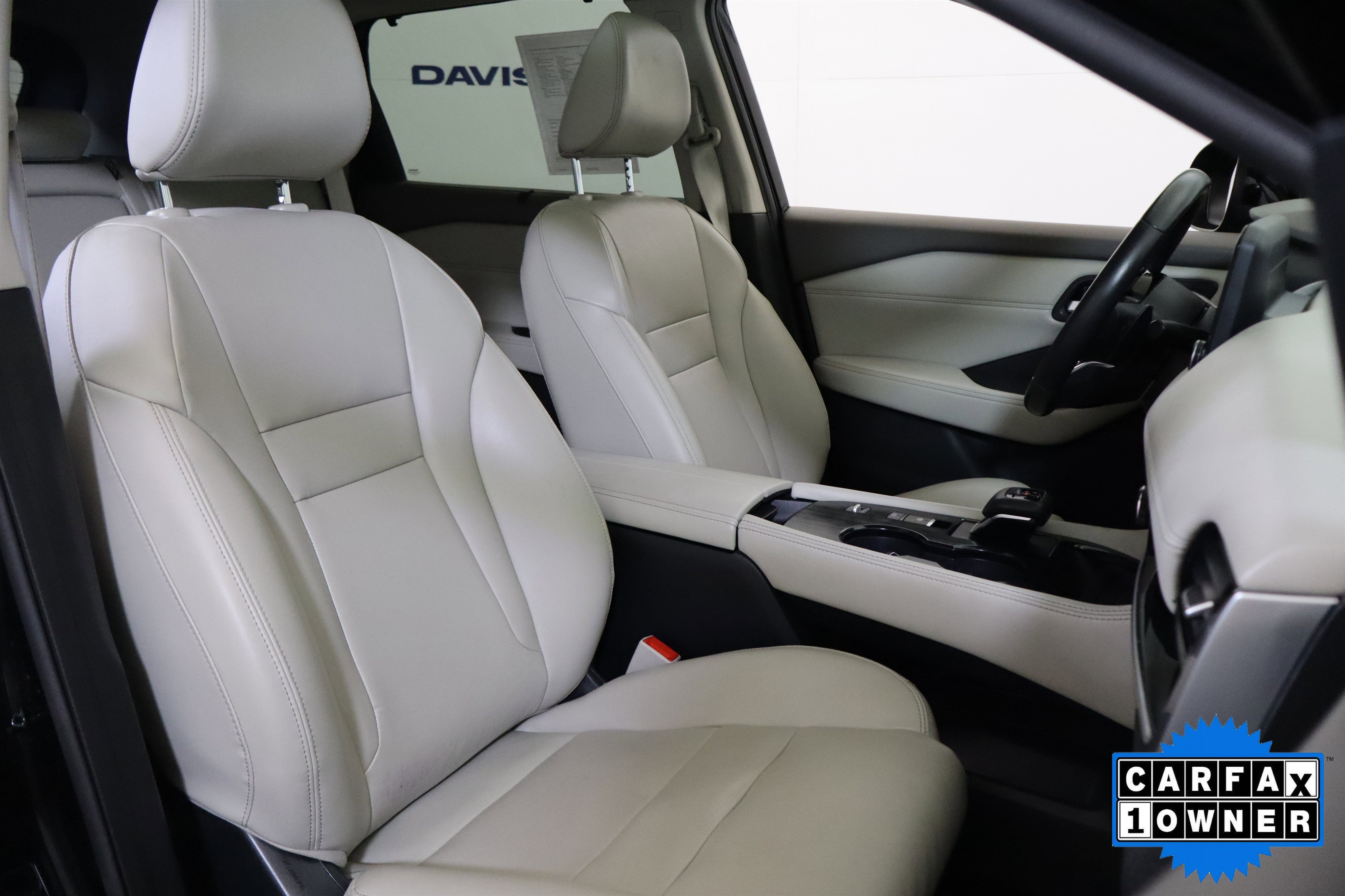 Used 2025 Chevrolet Silverado 1500 LT w/ Leather Package image 53