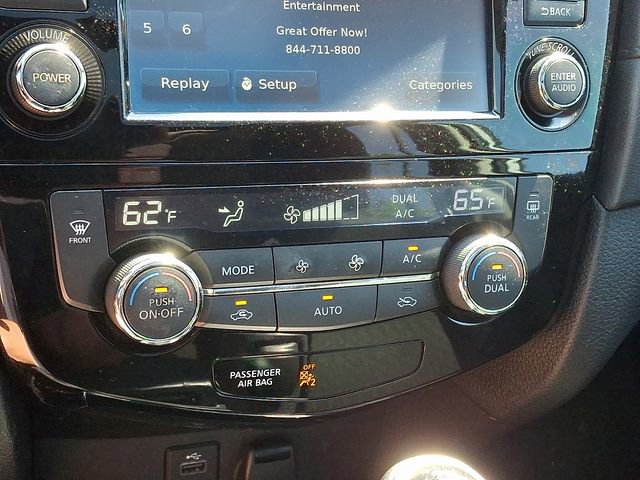 Used 2017 Nissan Rogue SV AWD/4WD image 15