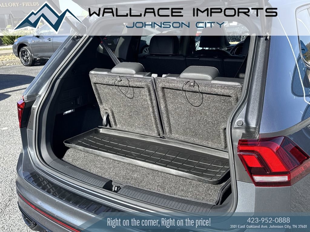 Certified 2023 Volkswagen Tiguan SE R-Line image 41