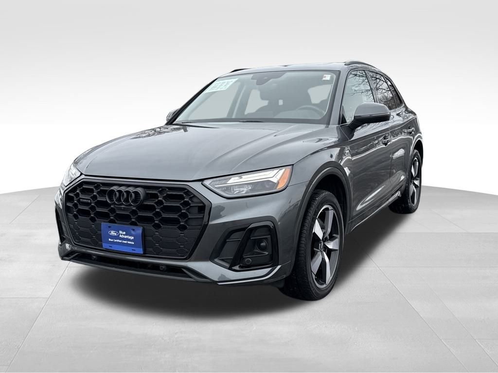 Used 2022 Audi Q5 2.0T Premium Plus w/ Premium Plus Package image 2