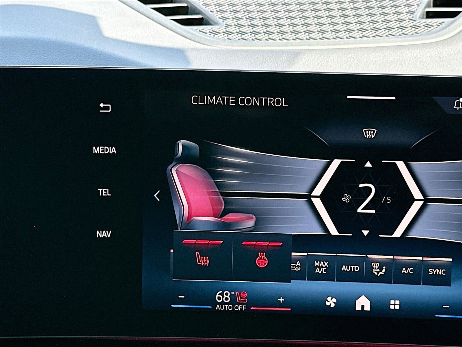 Certified 2024 BMW X2 xDrive28i w/ Convenience Package image 18